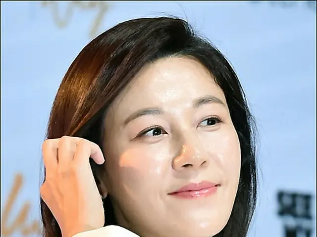女演员金荷娜出席医学美容 MERZ AESTHETICS Ulthera 亚太区活动“See My Skin, Life My Way”的发布会