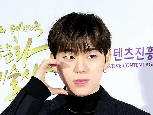 ZICO（B座），出席“2022韩国大众文化艺术大奖”颁奖典礼红毯