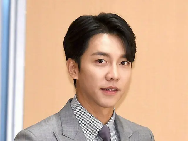 It is revealed that Lee Seung Gi's management office HOOK Entertainment's KwonCEO called Lee Seung G