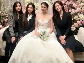 恩静 (T-ARA) 公开了智妍的结婚照。还有孝敏和奎里。 .