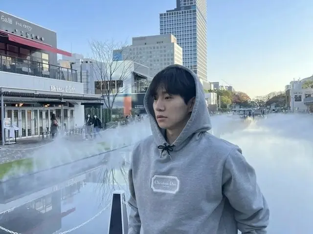 俊昊（2PM）在“2022亚洲艺人大赏”结束后享受着名古屋