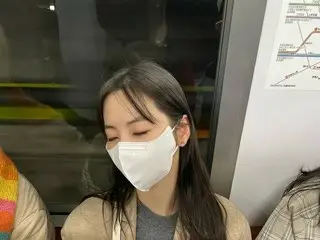 Sohee（Wonder Girls）公开了日本旅行的回忆照片。甚至在地铁上睡着了。 .