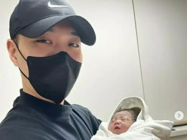 入伍的说唱歌手BewhY今天（1/13）上午10点生下了一名女婴...预计4/22出院
