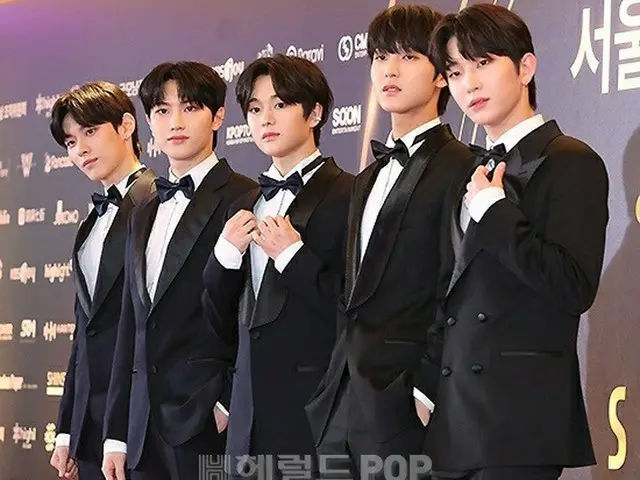 TNX《第32届首尔歌谣大赏》亮相红毯