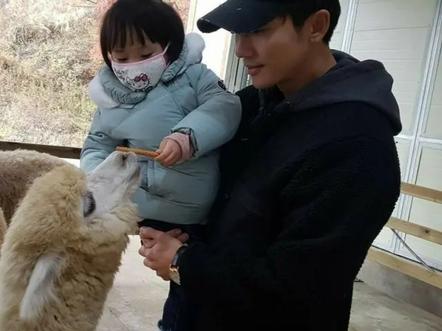 Actor Ki Tae Young, updated SNS. Rochi and alpaca.