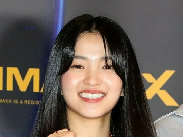 女演员金泰梨被招募为 YouTube 频道视频翻译字幕的人才捐赠，引发争议
