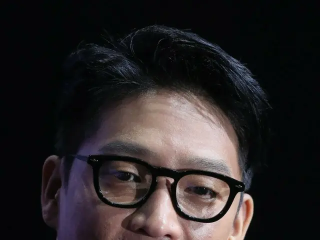 评论MC梦、BAEK HYUN(EXO)_“我个人只是和他在歌坛以前辈和后辈的身份接近，并没有做过任何利用它邀请转会的事情