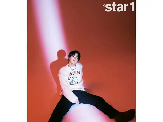 赤曾英二的首张韩国凹版照片和采访刊登在杂志《@star1》12月号上