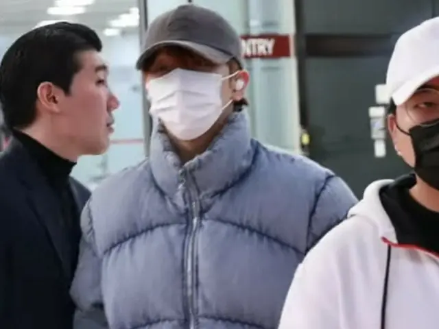 “BOYNEXTDOOR”恩学10日上午在金浦国际机场回国
