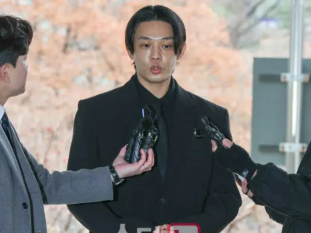 涉嫌吸毒的演员柳亚仁在首尔中央地方法院首次出庭受审
