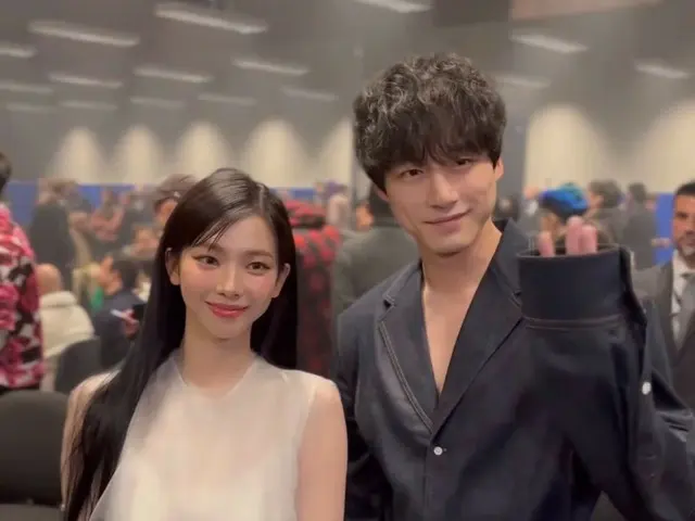 KARINA与坂口健太郎的二拍成为热门话题
