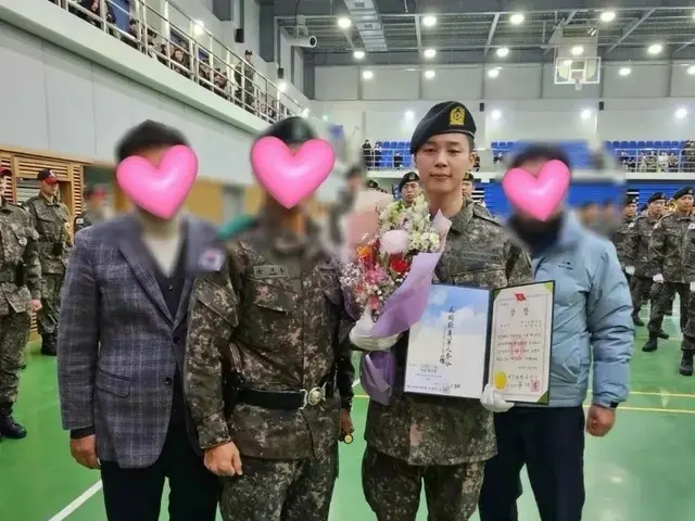 JIMIN reveals the completion ceremony of the recruit training corps.