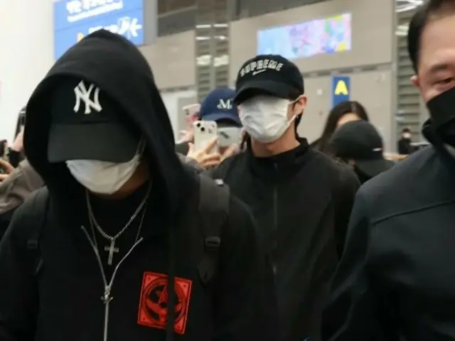 与 Hyunjin (Stray Kids) 和 Sunwoo (THE BOYZ) @仁川国际机场度过一个愉快的假期后返回家中