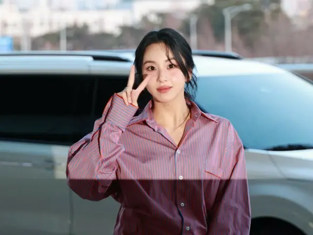 彩容（TWICE）7日下午在金浦国际机场出发前往东京