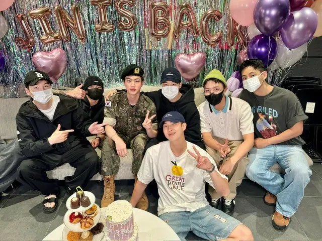 BTS，大家聚集在一起庆祝JIN出院！ ...SUGA也参加了★