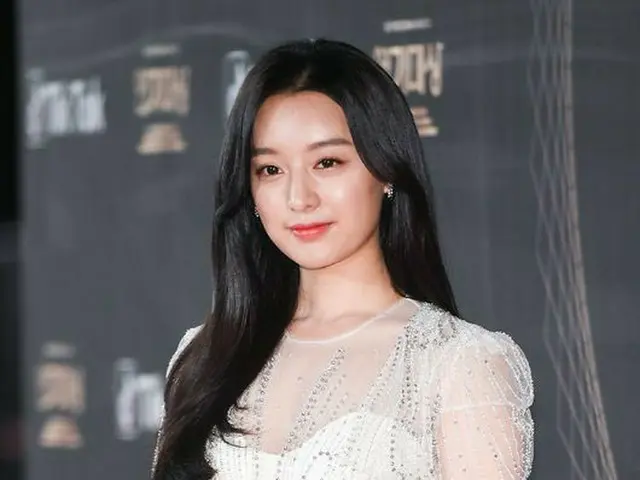 Actress Kim · Ji Wooon, participating in red carpet. ”2017 KBS Drama ActingAwards”, Seoul Yeouido (Y