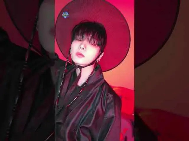 ▶ 订阅 Mnet YouTube：点赞 Facebook 和 Twitter，获取更多韩流新闻   