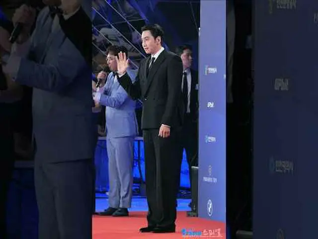 250718 第4届青龙系列奖 LeeKwangSoo Fancam by 스피넬 * 请勿编辑，请勿重新上传#Lee、GwangSu_ #LeeKwangSo