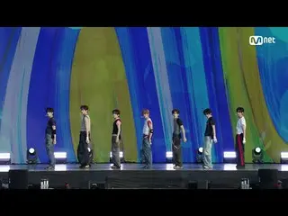电视上播放：

 M COUNTDOWN｜第900集
闭上你的眼睛_ - 画糖果（闭上你的眼睛_ - 画糖果）

世界排名第一的K-POP排行榜秀《M COUN