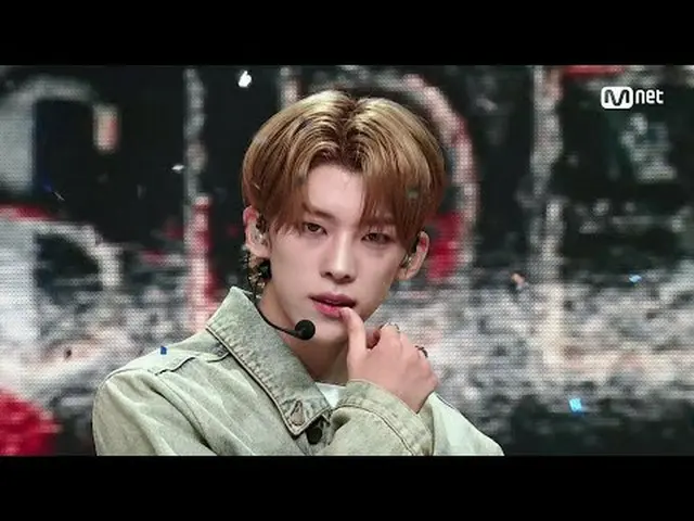 电视上播放： M COUNTDOWN｜第902集iDNTt - BOYtude世界排名第一的K-POP排行榜秀《M COUNTDOWN》每周四下午 6 点（韩国