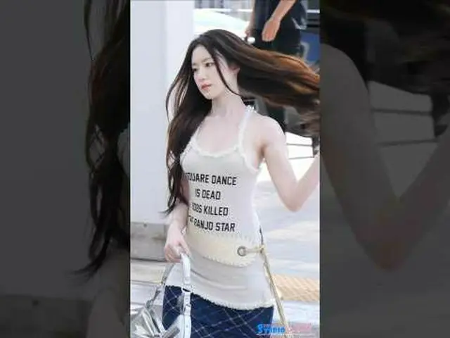 250822 IDLE SHUHUA 机场出发 fancam by 스피넬 * 请勿编辑，请勿重新上传#슈화 #i-dle_ #SHUHUA #IDLE  