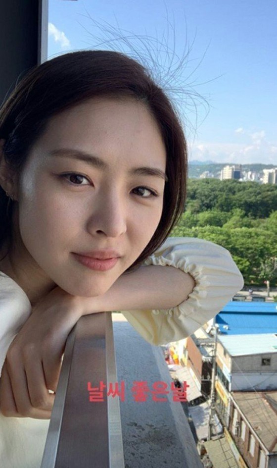Instagram上的“婚姻突击公告”女星李妍熙，更新…6月成为新娘的6天