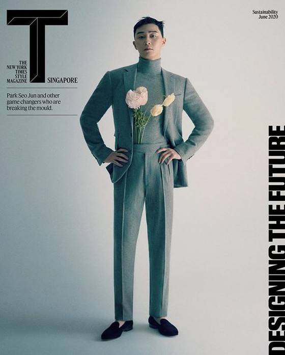 演员朴瑞俊现身新加坡时尚杂志=完美色彩套装