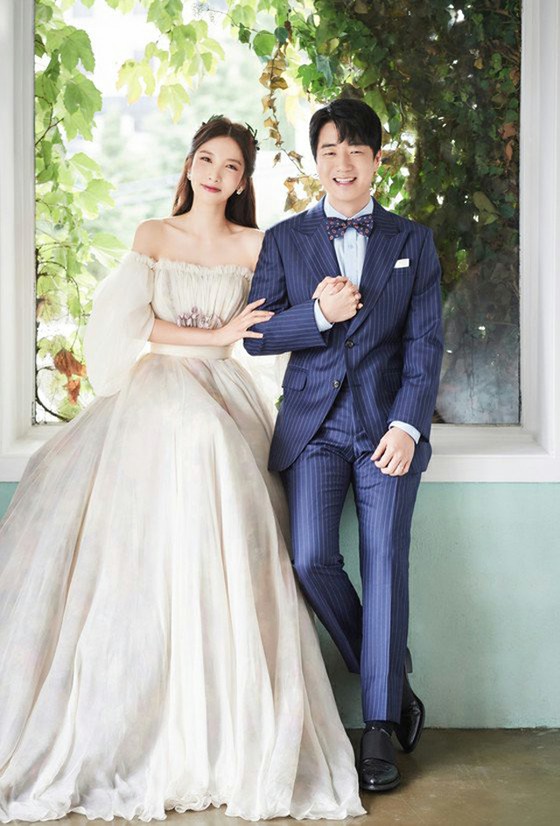 Jisook（前RAINBOW），今天（10/31）与一年的约会对象结婚，并嫁给了首尔大学前成员程序员Lee Du-hee