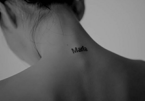 “ MAMAMOO”华沙，“ Maria”和脖子背面的纹身……粉丝是“ OMG”
