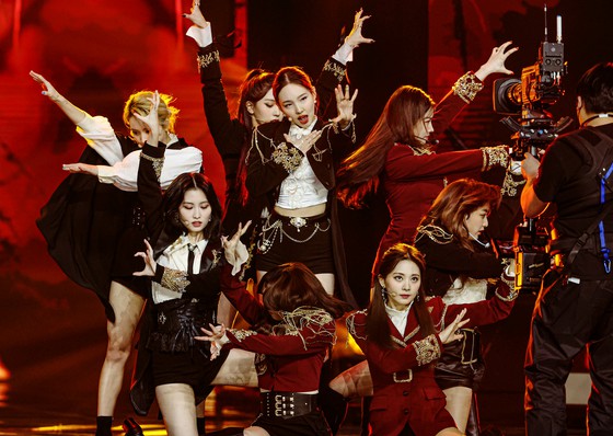 Twice 舞台服装是热门话题 金碟 第二天 Wow Korea