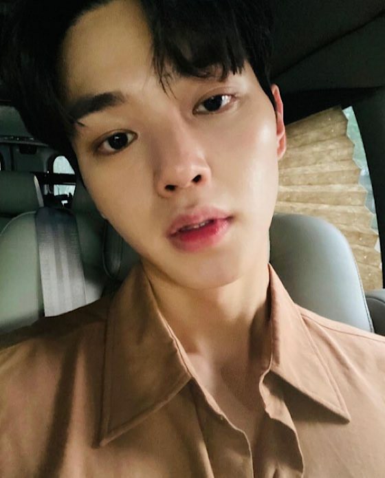 演员宋康：“我知道，但是很帅。”