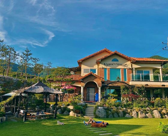 江南在妻子李相和的父母家度过了平静的一天……“风景图片”