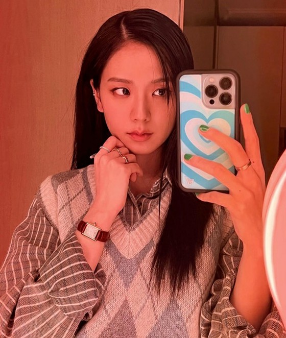“BLACKPINK”JISOO，Instagram粉丝突破5700万“证明全球人气”
