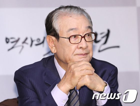 [官方]演员李承载的办公室方面驳斥了有关经理权力骚扰的指控“打击了60年的演艺生涯……法律诉讼”