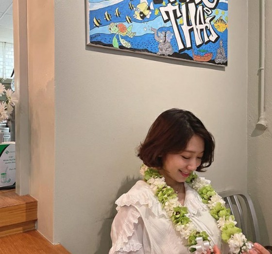 女演员朴信惠最近和丈夫崔泰俊一起参观了一家著名的餐厅？ … 著名的百吉饼“太好吃太臭了”