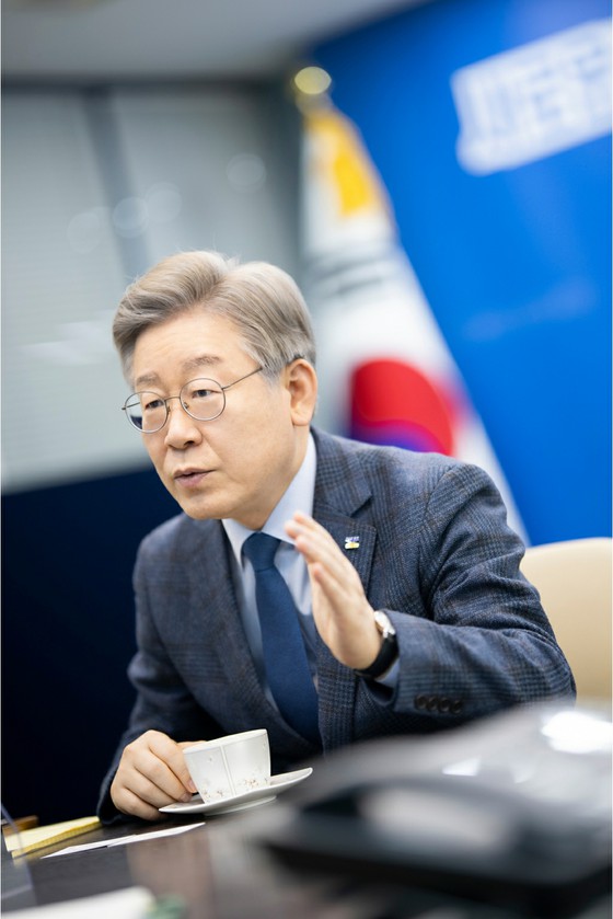 韩在野党领袖最亲密助手被拘...法庭“恐毁证逃走”