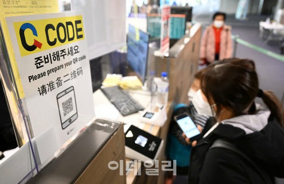 ``暂停对日本和韩国人免过境签证''...作为报复=中国