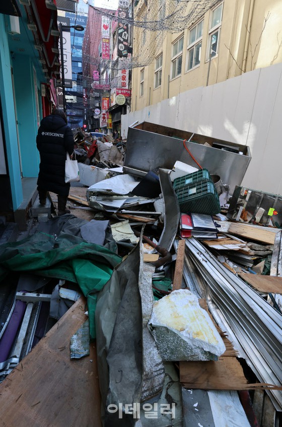 ‘炒年糕名胜’明洞40年一夜之间...台湾学校与店主的矛盾=韩国