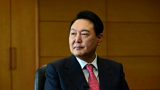 <评论W> 韩国总统尹恩惠在独立日的讲话中强调了面向未来的韩日关系。