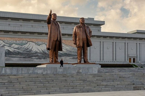 “无草可拔”……朝鲜山区出现“饿死”