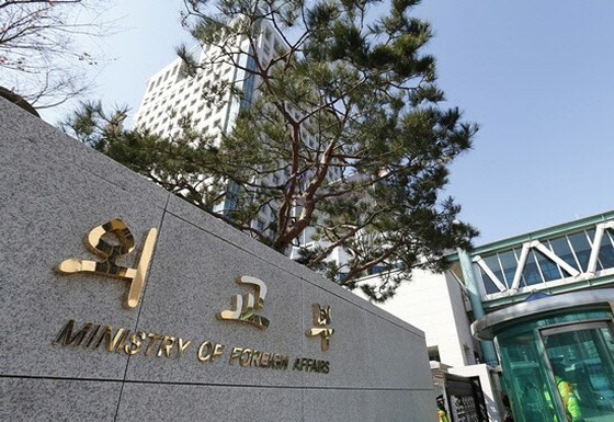 对于美国提议在台湾发生紧急情况时向韩国派遣美军的报道，韩国政府从未讨论过。