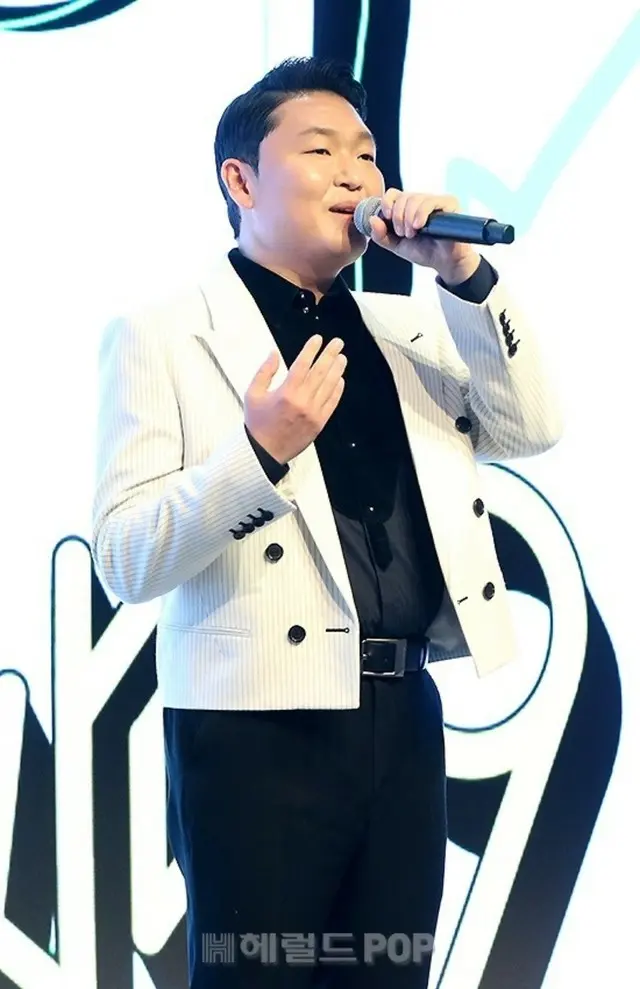 歌手PSY、再び全盛期に物議を醸す