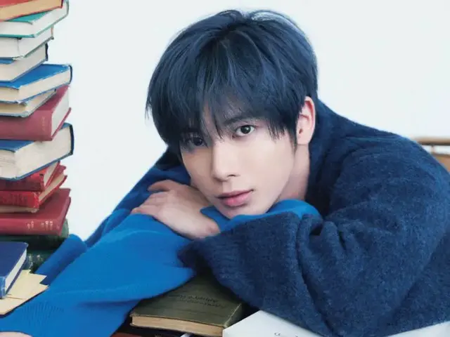 TOMORROW X TOGETHER 的 TAEHYUN 首次单独登上 CREA 秋季刊的特别封面！