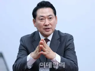 张东赫成为韩国最大反对党新任党首：分裂党派能否重新团结？