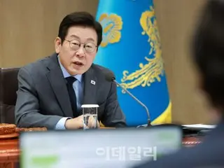 李总统在X上发帖称“如果我摔下去，我会死！”劳工部长称“我的名片背面也有这个字”=韩国
