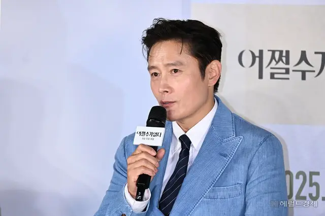 映画「仕方ない」イ・ビョンホン、トロント国際映画祭の特別功労賞を受賞…パク・チャヌク監督が授賞