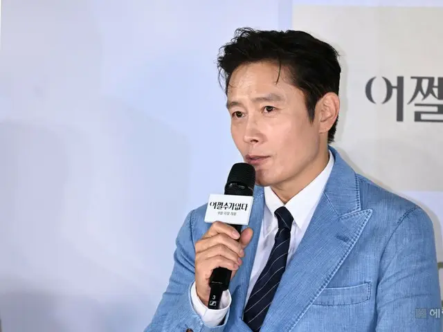 映画「仕方ない」イ・ビョンホン、トロント国際映画祭の特別功労賞を受賞…パク・チャヌク監督が授賞