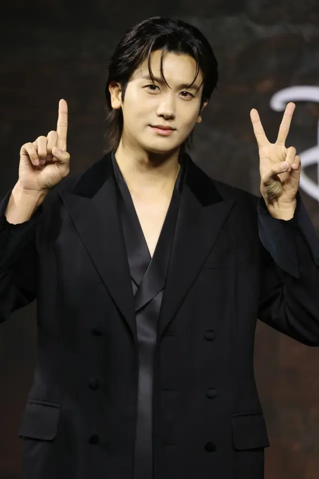 パク・ヒョンシク、“高額ギャラ説”否定も…