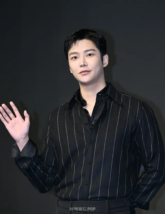 ロウン、「（濁流）監督が『カッコよさを奪ってしまいたい』と、扮装する時間が楽しかった」