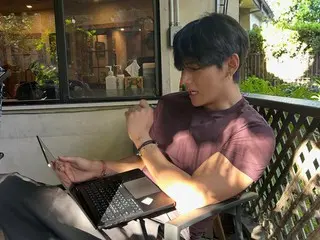 防弹少年团V公开美国三个月的日常生活……晒黑的皮肤让他看起来更有男人味